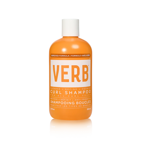 Verb shampooing boucles